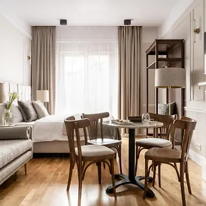 Ξενοδοχείο με διαμερίσματα Avanti Palazzo