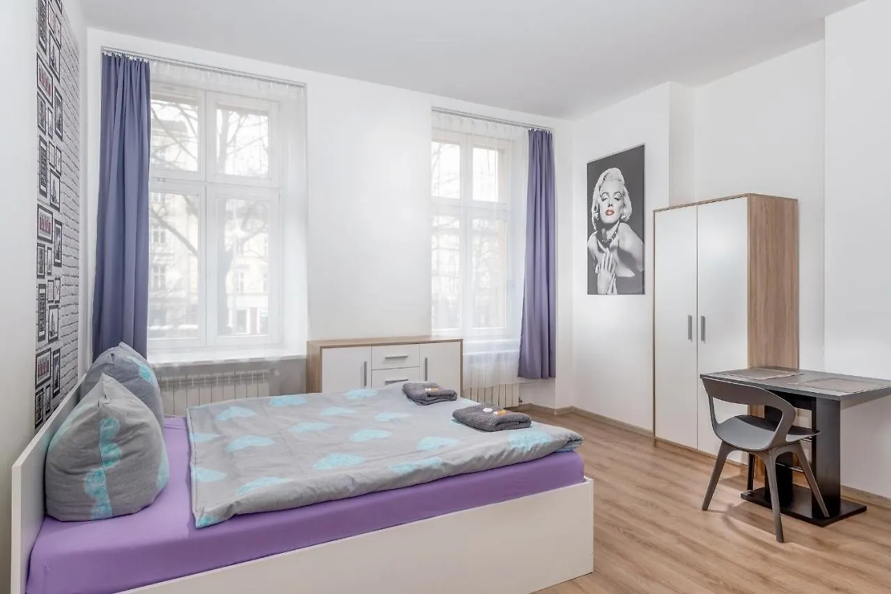 70S Hostel Krasków