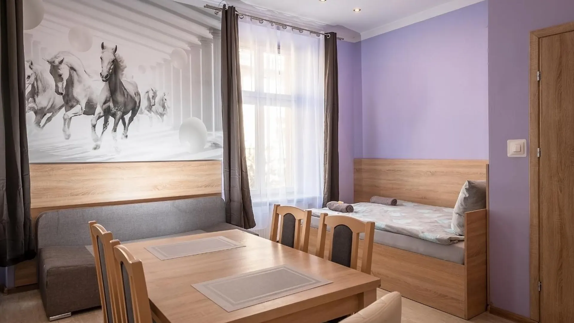70S Hostel Krasków Πολωνία